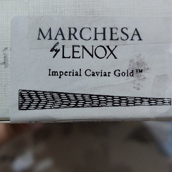 Imperial Caviar Gold 5 Piece Place Setting – Lenox Corporation MARCHESA by LENOX Imperial Caviar Gold 5 Piece Place Setting